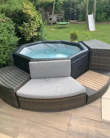 Vakantiehuis Maison Avec Piscine Et Jacuzzi *
