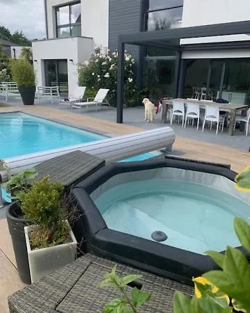 Vakantiehuis Maison Avec Piscine Et Jacuzzi Longuenesse